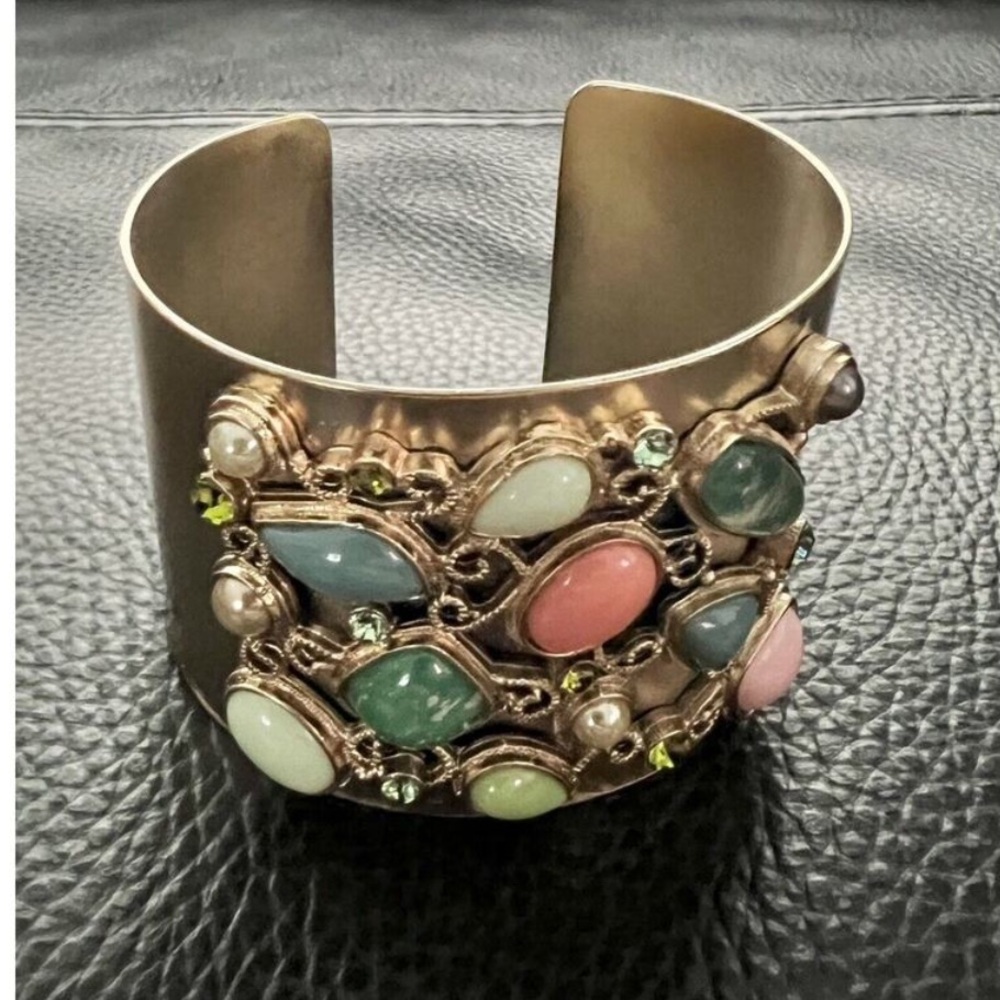 Vtg Brass Tone Wide Cuff Bracelet Bangle Filigree Mixed Stones Green Crystals